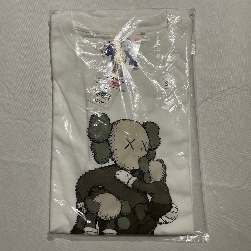 Uniqlo x Kaws Shirt